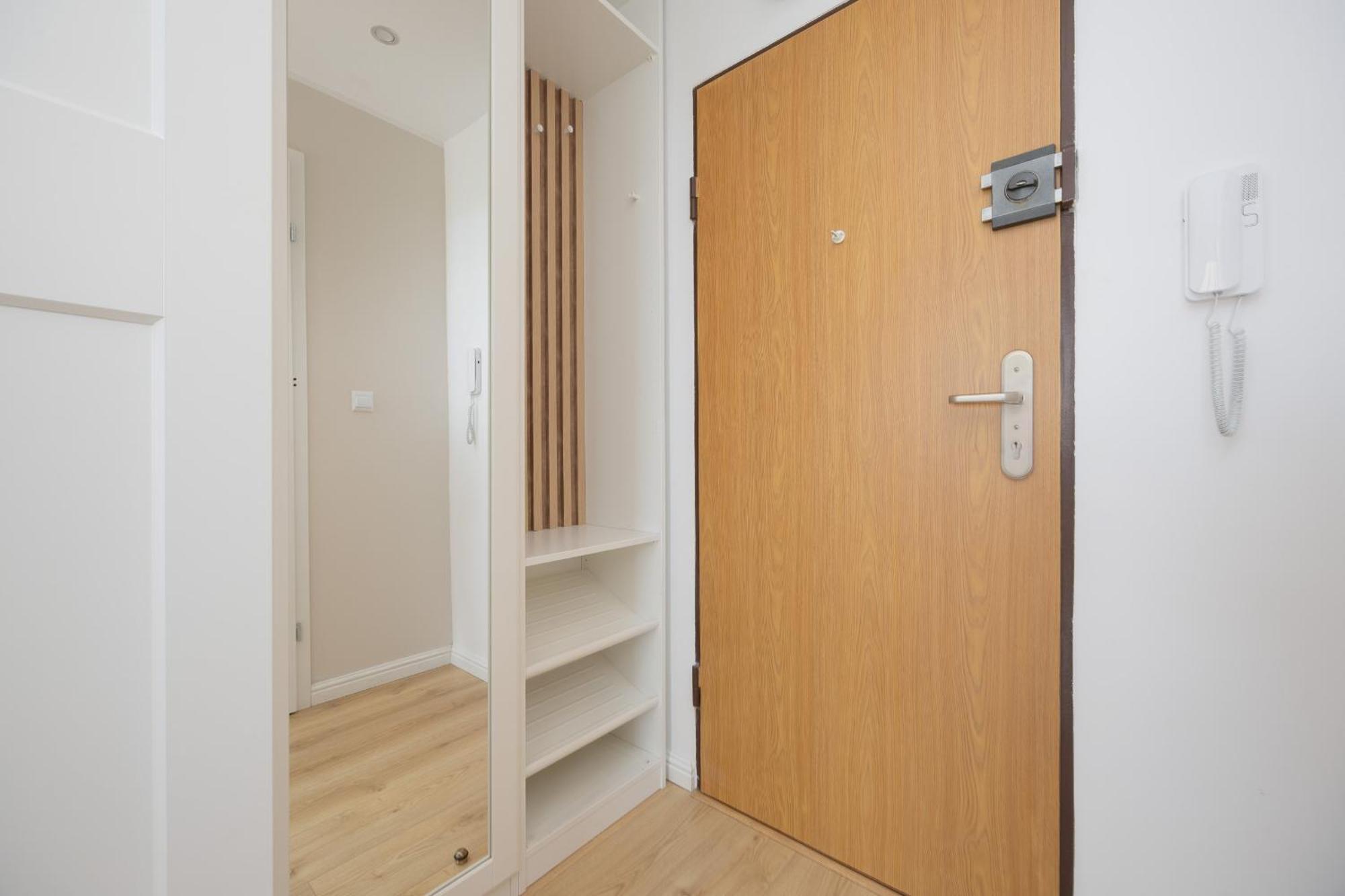 Targowek With Panoramic View In By Renters Warszawa